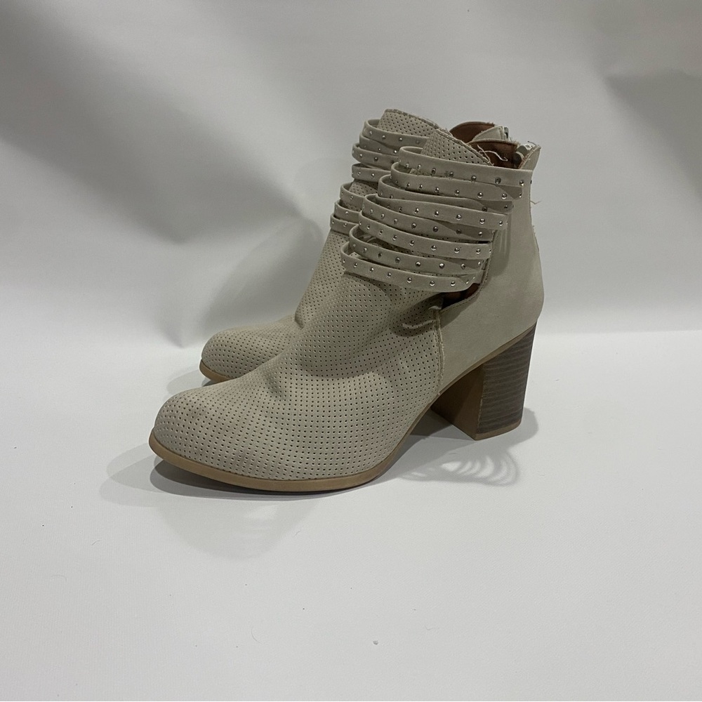 Women's Cream Ankle Boots dolce- size 9